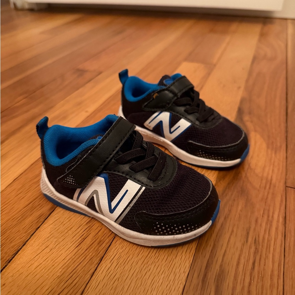 New Balance Toddler 5W Sneakers